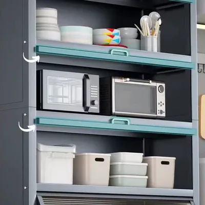 Puertas abatibles tipo flip-top abiertas mostrando los amplios estantes